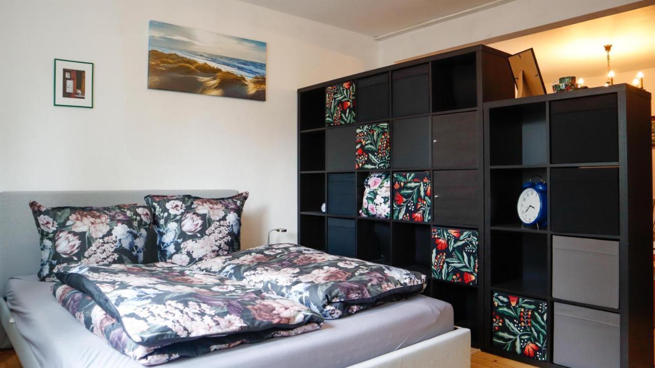 Harbart Apartment *